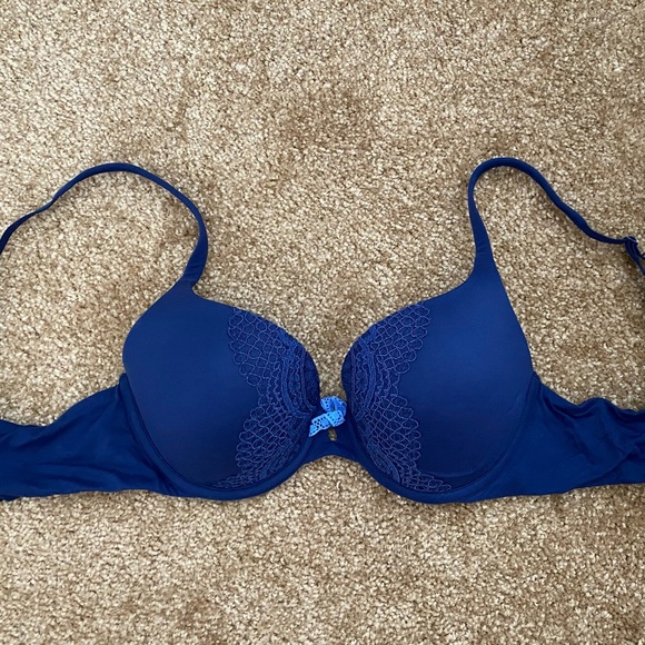 Victoria’s Secret 32C Body by Victoria - Picture 2 of 3